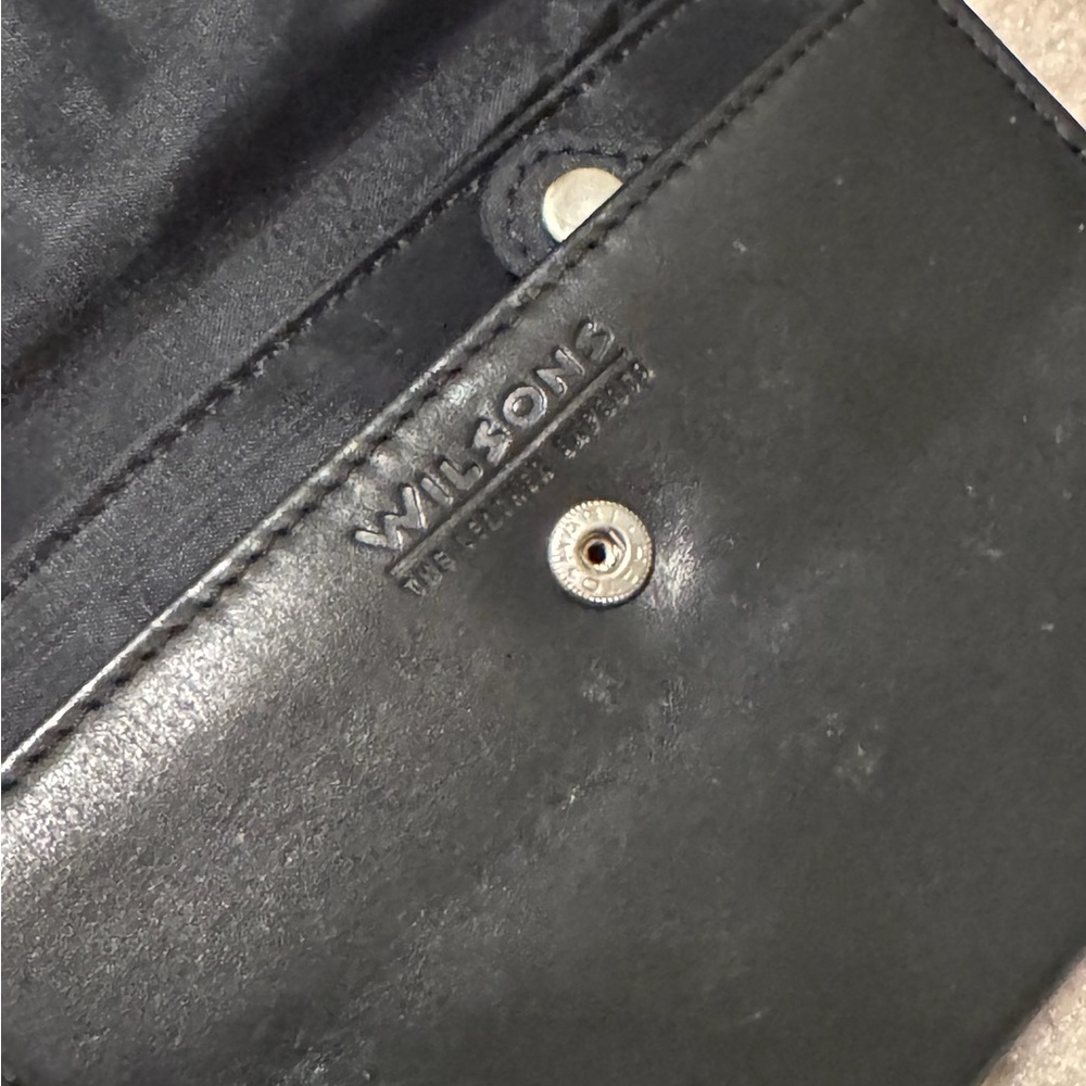 Wilson’s Leather Italian leather WOC crossbody